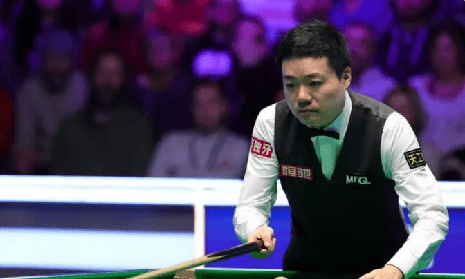 莱恩斯的前 莱恩斯的前