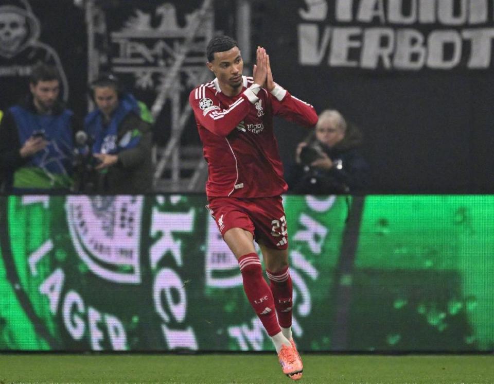 hpLLK, 在场边展示, 在无球跑动