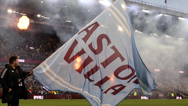 告知本场比, 警力